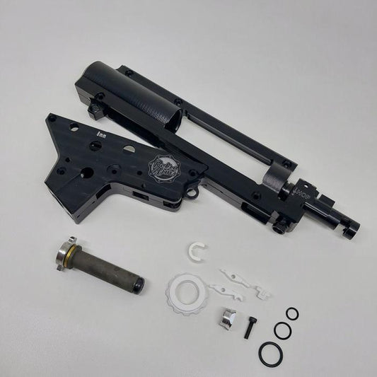 RetroArms CNC Split Gearbox V2 with int. Hop Up Chamber (8mm) - QSC